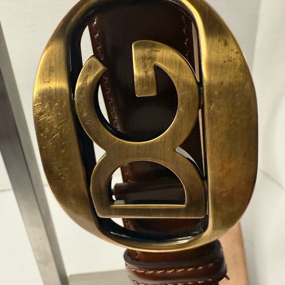 Dolce and Gabbana cognac belt with antique gold buckle with the DG initials - Picture 2 of 10